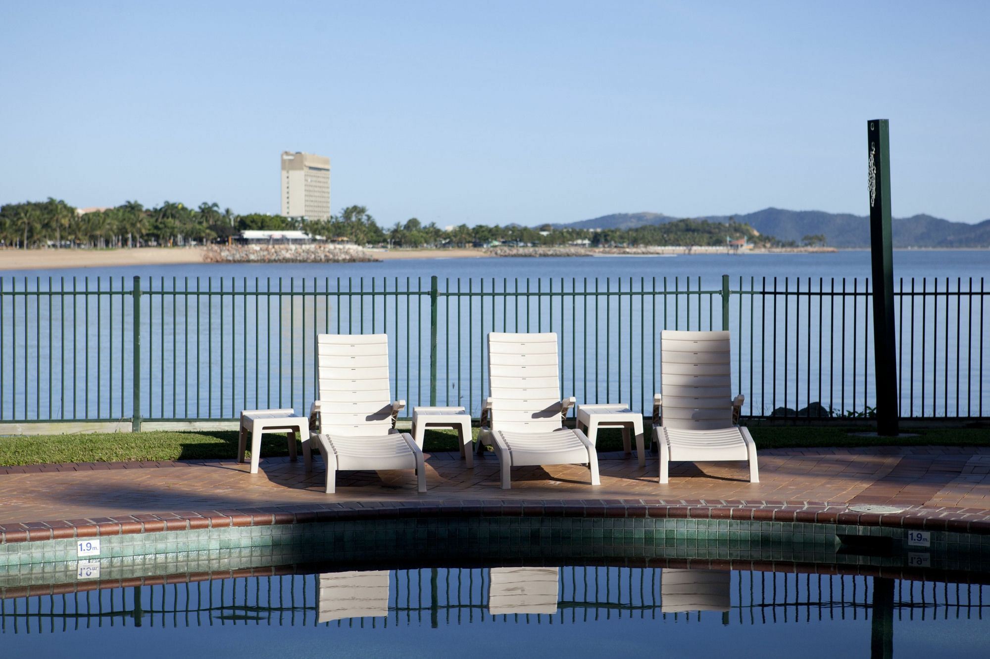 Mariners North Holiday Apartments Таунсвіль Екстер'єр фото